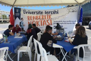Bursa Büyükşehir Belediyesi'nden öğrencilere tercih desteği