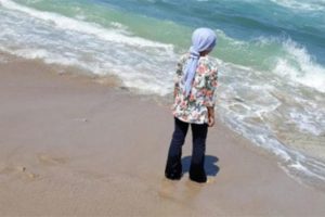 Dalgalara kapılan Edanur'dan haber alınamıyor