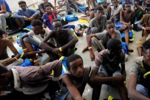 Libya açıklarında 141 göçmen kurtarıldı