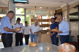 Bursa İznikli esnafı dövize karşı tek yürek