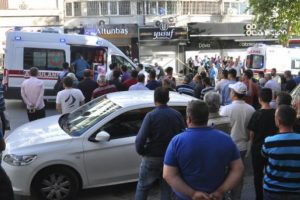 Bir kişi pompalı tüfekle dehşet saçtı!