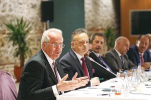 İş dünyası yol haritası istiyor
