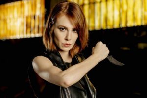 Elçin Sangu 'Mia' karakteriyle çok konuşulacak!