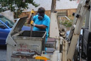 3 bin 710 ton çöp toplandı