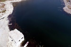 Baraj suları azaldı, köyleri ortaya çıktı