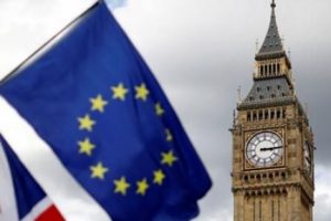 Brexit tartışması uzaya taştı: İngiltere'den milli uydu sistemi için ilk adım
