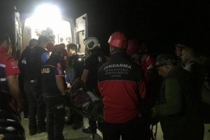 Bursa Uludağ'da uçurumdan düşen kişi ağır yaralandı