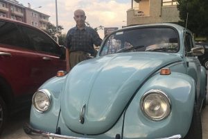 47 yıllık 'vosvos'una gözü gibi bakıyor