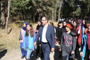 Kasapoğlu gençlerle buluştu