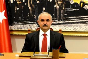 Vali yardımcılarının 'kedi' tartışması mahkemelik oldu