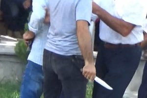 Tartıştığı erkek arkadaşını bıçakladı