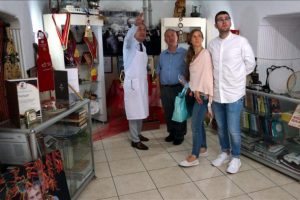 Ciğerci dükkanını 'müzeye' çevirdi