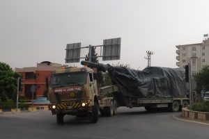 Sınıra fırtına obüs topları sevk edildi