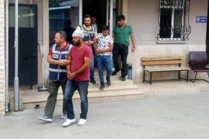 Bursa'da telefon dolandırıcısı 2 kişiye suçüstü