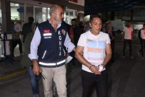Ablasını döven yeğenine bunu yaptı!