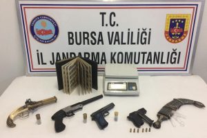 Bursa'da 2 çocuğu zorla alıkoyan şüphelileri jandarmanın dikkati ele verdi