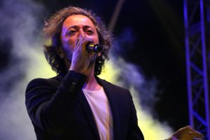 Fettah Can sevenlerine unutulmaz bir akşam yaşattı