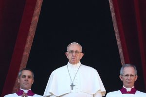 Papa'dan, mafyalara: Kefenin cebi yoktur!