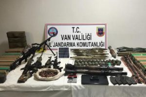 Van'da bir terörist sağ yakalandı