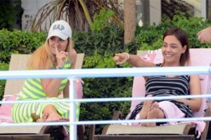 Ebru Gündeş ABD'ye gitti