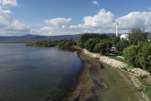 Hızla çekilen Bursa İznik Gölü havadan görüntülendi