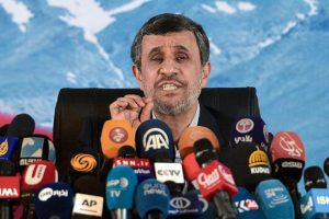 'İran'da seçim olsa Ahmedinejad kazanabilir'