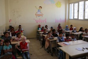 Suriye'de TDV'nin desteklediği okulda ders başı yapıldı