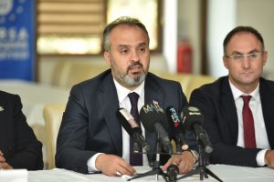 Bursa'da yağlı güreş geleceğe taşınıyor