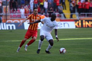 Atiker Konyaspor deplasmanda güldü