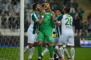 Bursaspor'da Okan Kocuk'tan müthiş başarı