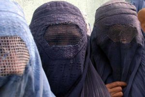 İsviçre'de burkaya bir yasak daha