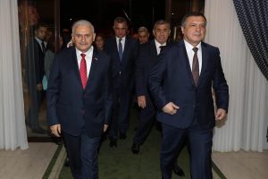 Binali Yıldırım, Özbekistan'da resepsiyona katıldı
