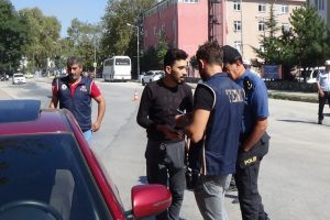 Bursa'da polis okulların çevresinde kuş uçurtmuyor