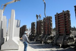 1 haftada 250 beton blok İdlib'e gönderildi