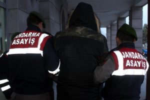 'Dur' ihtarına uymayan otomobillerden FETÖ şüphelileri çıktı