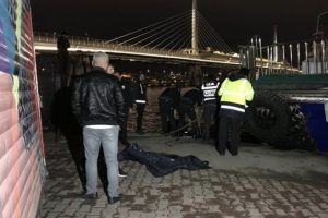 Denizde erkek cesedi bulundu