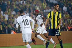 Babel Ronaldo'yu geçti