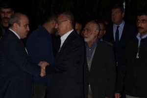 Cumhurbaşkanı Yardımcısı Fuat Oktay taziyeleri kabul etti