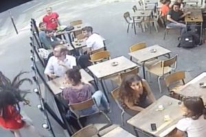 Sokak ortasında kadına şiddete 6 ay hapis cezası