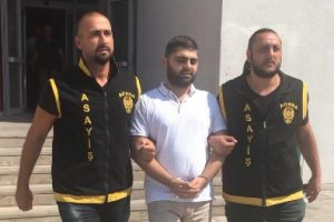 Çakma 'Polat Alemdar' yakalandı
