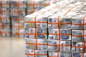 Nakit dengesinde 8.2 milyar açık