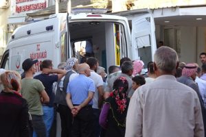 İki grup arasındaki kavga kanlı bitti!