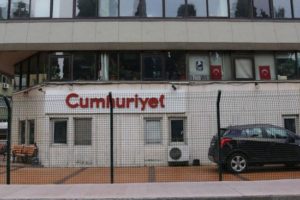 Cumhuriyet gazetesinde kurşun paniği