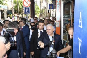 TBMM Başkanı Yıldırım'dan esnaf ziyareti