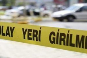 3 şahıs, araçla geldikleri manava tabancalarla ateş açtı