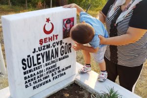 Şehit oğlunun baba özlemi