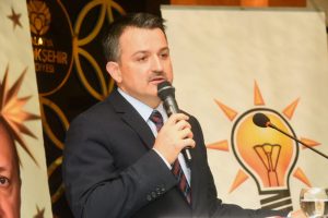 Bakan Pakdemirli: ''Tarımı hobi olarak yapılacak iş olmaktan çıkarmalıyız''