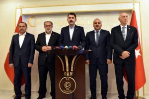Bakan Kurum: Ekonomik savaşa karşı dimdik ayaktayız