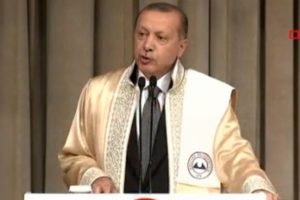 Erdoğan'dan burs müjdesi