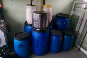 Ev ev değil, içki imalatı